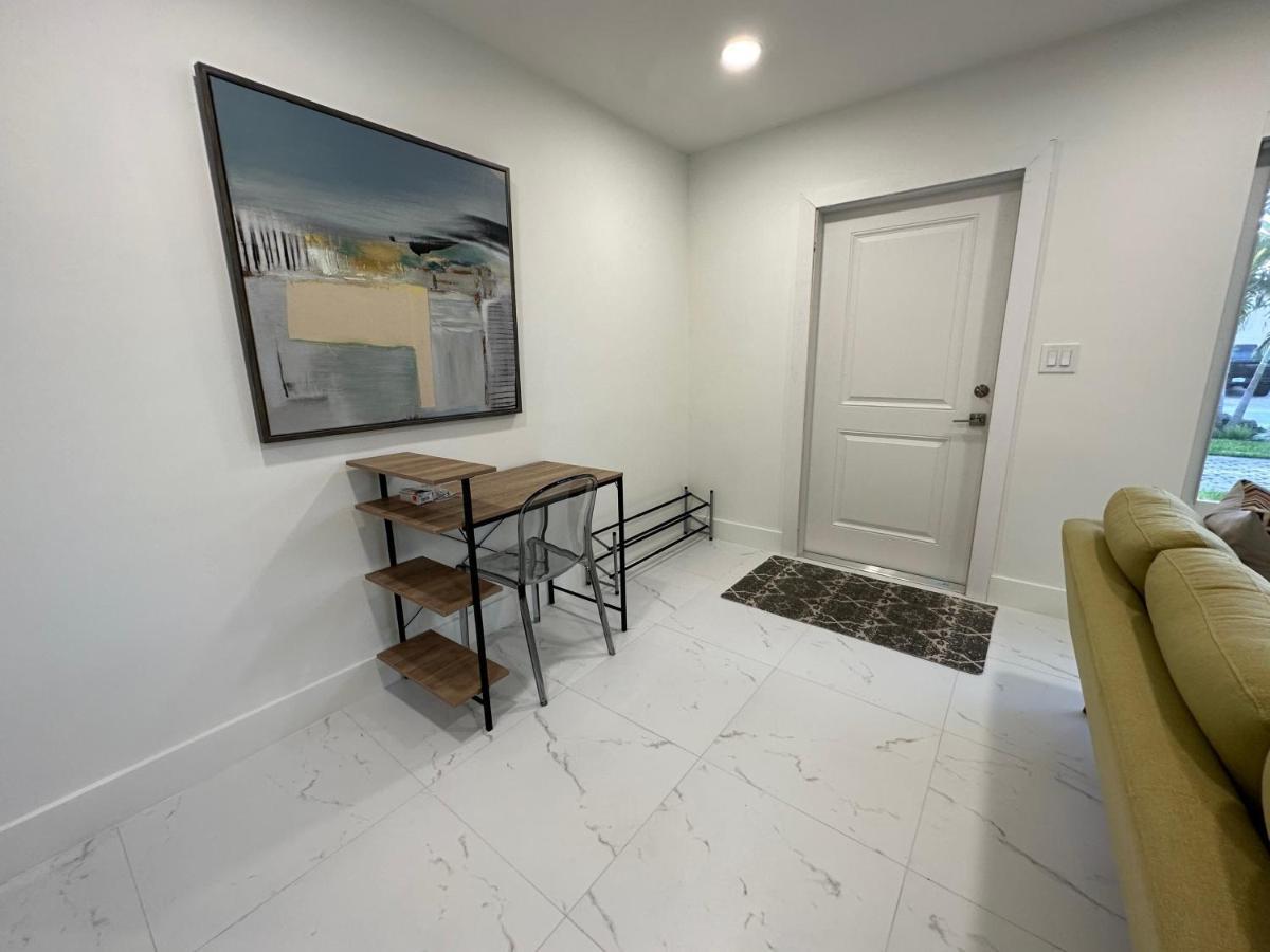Вилла The Sun House - 3 Bed, 2 Bath, Private Pool, Fire Pit, Huge Backyard Форт-Лодердейл Экстерьер фото